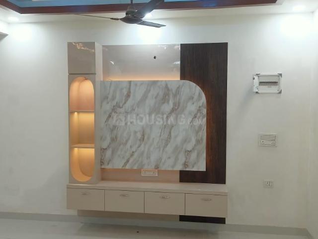 2 BHK Apartment in Sector 49 for resale Noida. The reference number is 20271547