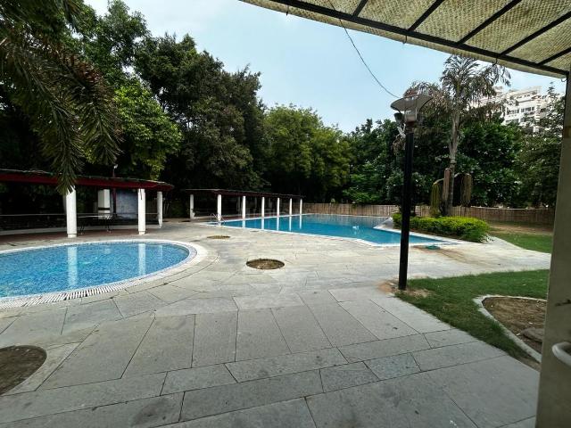 2 BHK Apartment in Sector 41 for rent Gurgaon. The reference number is 18794895