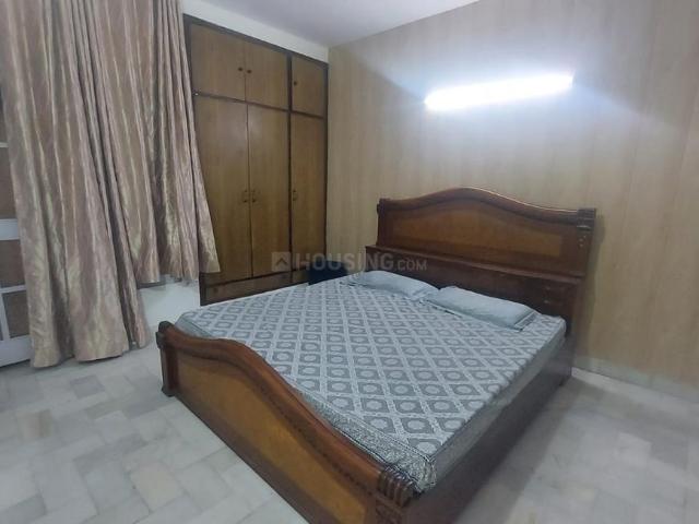 2 BHK Apartment in Sector 42 for rent Noida. The reference number is 20576536