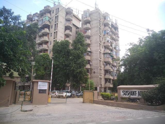 2 BHK Apartment in Sector 43 for rent Gurgaon. The reference number is 20463503