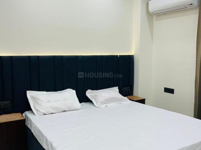 2 BHK Apartment in Sector 43 for rent Gurgaon. The reference number is 20578434