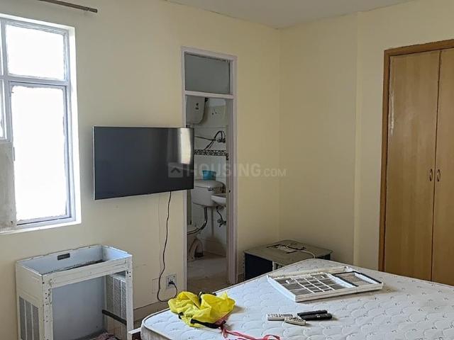 2 BHK Apartment in Sector 43 for rent Gurgaon. The reference number is 20091340