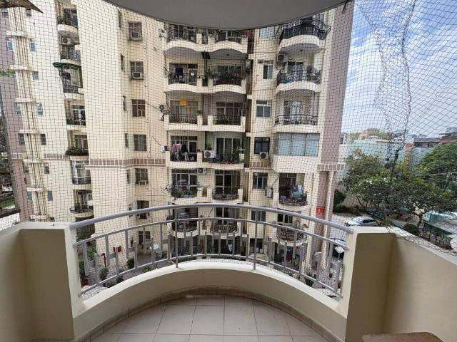 2 BHK Apartment in Sector 43 for resale Gurgaon. The reference number is 20240954
