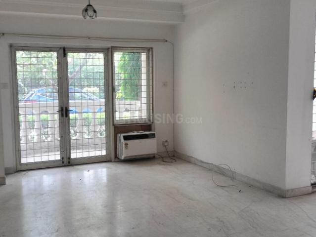 2 BHK Apartment in Sector 43 for resale Gurgaon. The reference number is 20300464