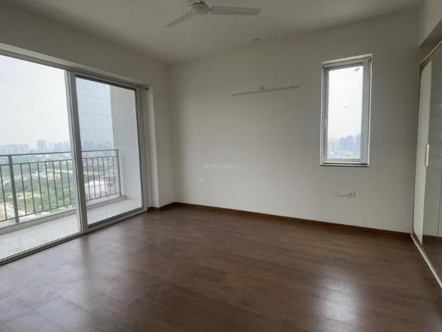 2 BHK Apartment in Sector 43 for resale Noida. The reference number is 20461805