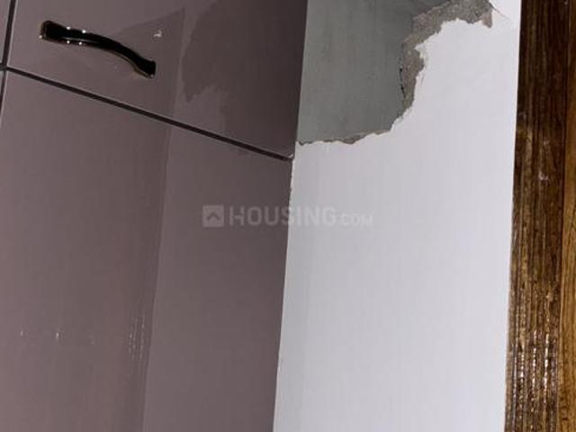 2 BHK Apartment in Sector 43 for resale Noida. The reference number is 20744325