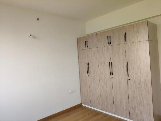 2 BHK Apartment in Sector 43 for resale Noida. The reference number is 20883687