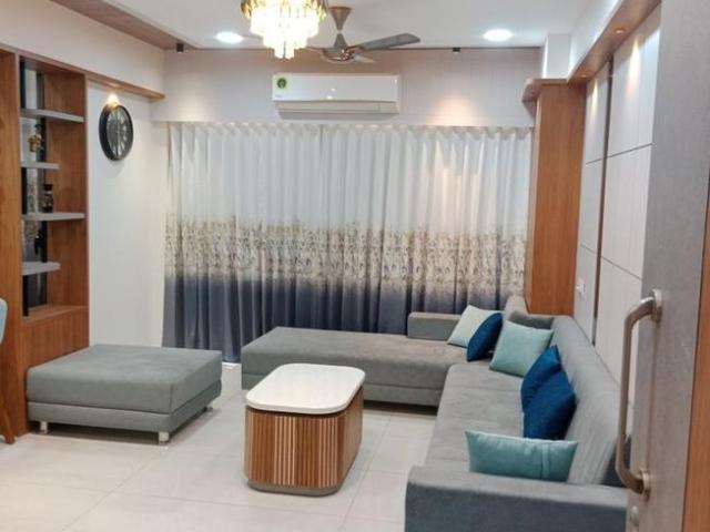 2 BHK Apartment in Sector 4 for rent Gandhinagar. The reference number is 18390726