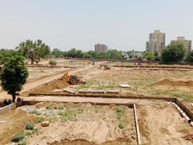 2 BHK Apartment in Sector 4, Sohna for resale Gurgaon. The reference number is 16512164