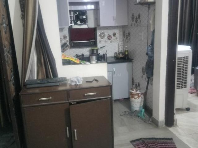 2 BHK Apartment in Sector 4 Rohini for resale Rohini. The reference number is 17275809