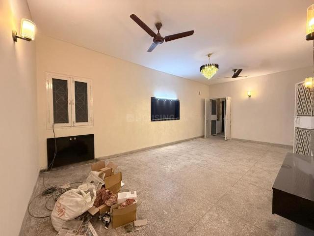 2 BHK Apartment in Sector 56 for resale Gurgaon. The reference number is 19742096