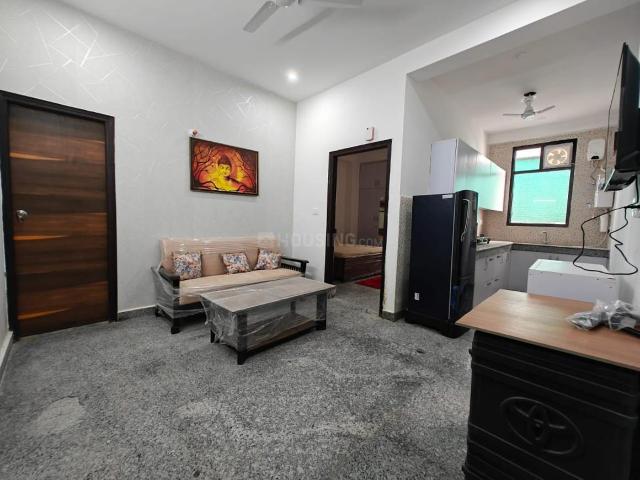 2 BHK Apartment in Sector 57 for rent Gurgaon. The reference number is 19707958