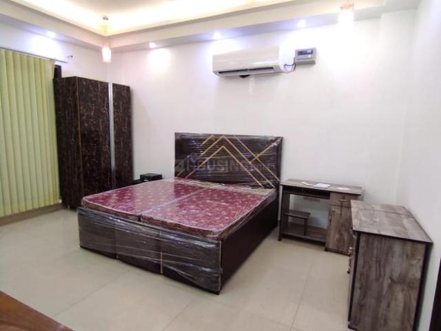 2 BHK Apartment in Sector 57 for rent Gurgaon. The reference number is 19721739