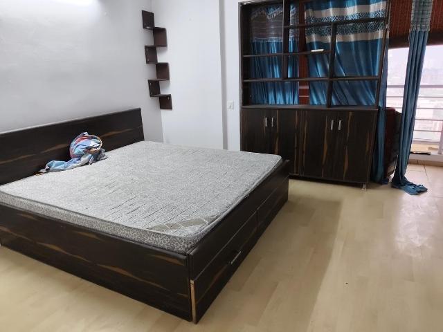 2 BHK Apartment in Sector 57 for rent Gurgaon. The reference number is 20322020