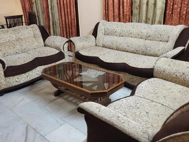 2 BHK Apartment in Sector 50 for rent Chandigarh. The reference number is 20776951