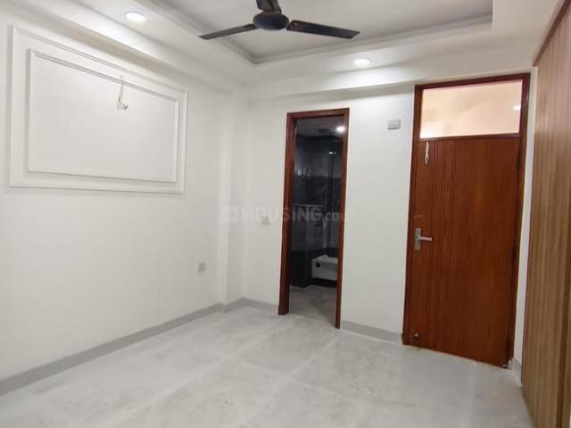 2 BHK Apartment in Sector 51 for resale Noida. The reference number is 20159866