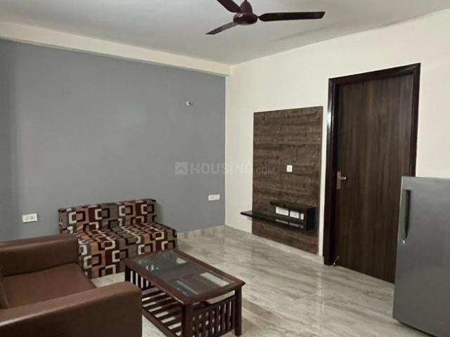 2 BHK Apartment in Sector 52 for rent Gurgaon. The reference number is 19571304
