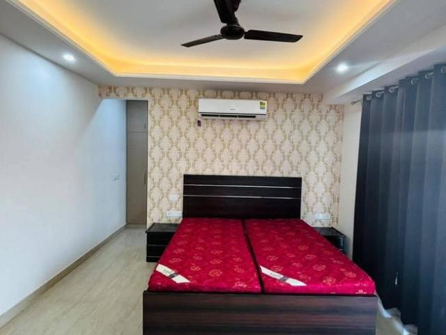 2 BHK Apartment in Sector 52 for rent Gurgaon. The reference number is 20000438