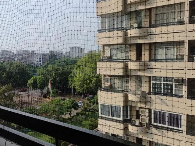 2 BHK Apartment in Sector 52 for rent Gurgaon. The reference number is 20224454
