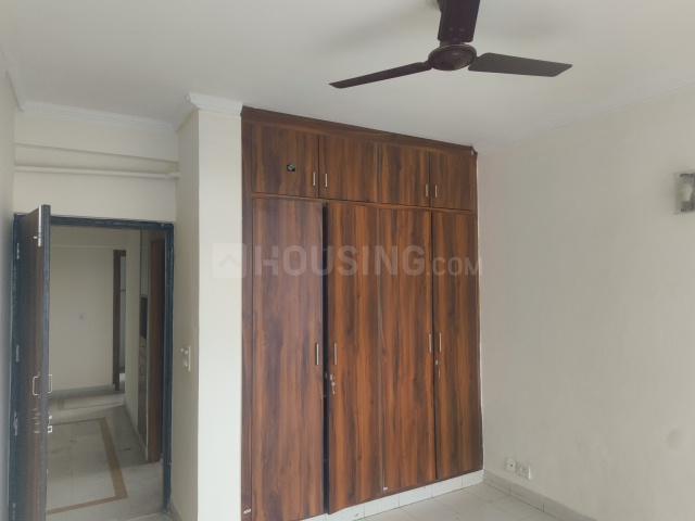 2 BHK Apartment in Sector 52 for rent Gurgaon. The reference number is 20303542