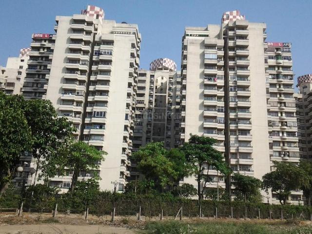 2 BHK Apartment in Sector 52 for resale Gurgaon. The reference number is 20677554