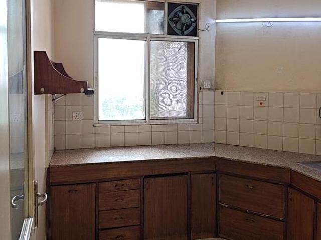 2 BHK Apartment in Sector 53 for rent Gurgaon. The reference number is 20916168