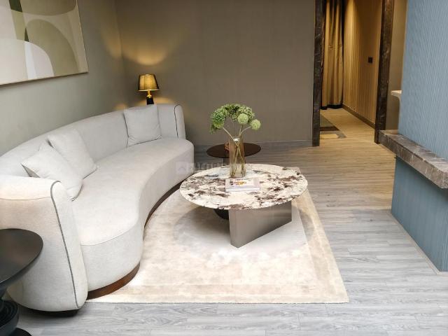 2 BHK Apartment in Sector 53 for resale Gurgaon. The reference number is 19948896