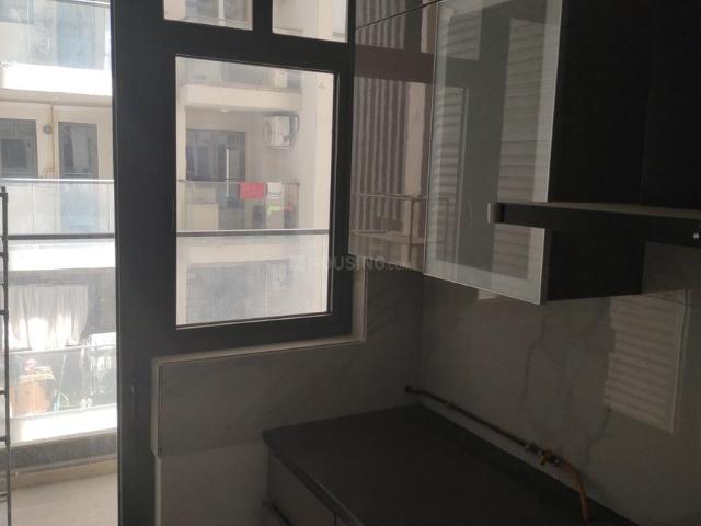 2 BHK Apartment in Sector 65 for rent Gurgaon. The reference number is 18006086