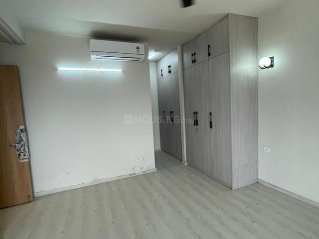 2 BHK Apartment in Sector 65 for rent Gurgaon. The reference number is 19838978