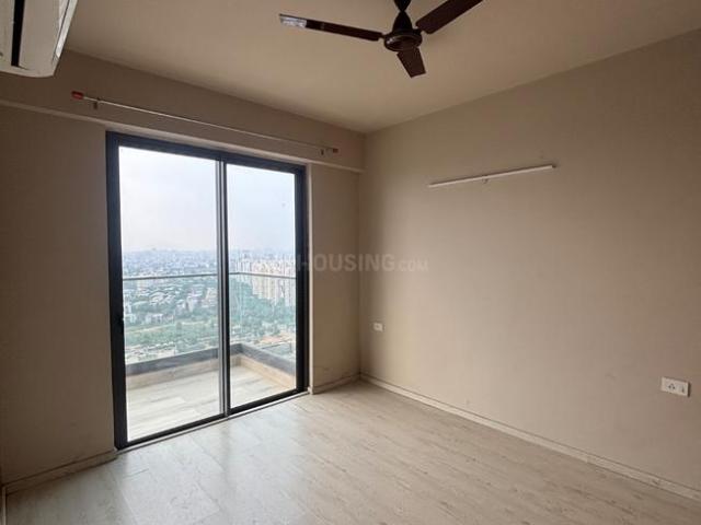 2 BHK Apartment in Sector 65 for rent Gurgaon. The reference number is 20454193
