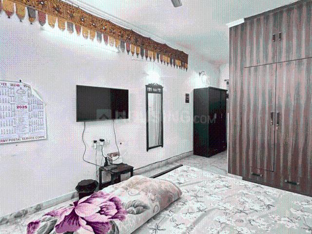 2 BHK Apartment in Sector 65 for rent Gurgaon. The reference number is 20075387