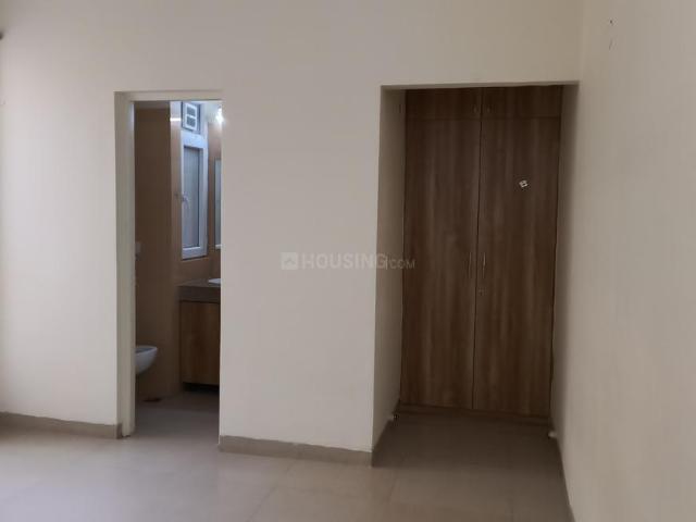 2 BHK Apartment in Sector 65 for rent Gurgaon. The reference number is 20283116