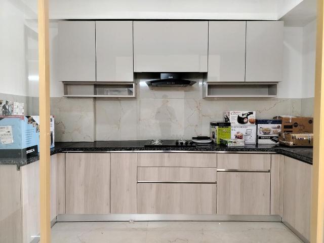 2 BHK Apartment in Sector 65 for resale Gurgaon. The reference number is 18177123
