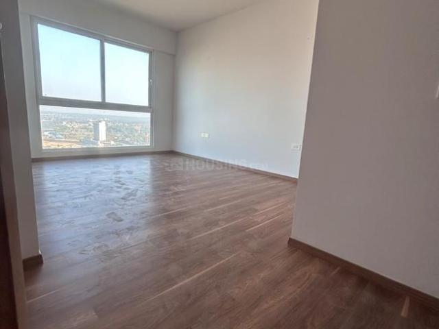 2 BHK Apartment in Sector 65 for resale Gurgaon. The reference number is 18413607