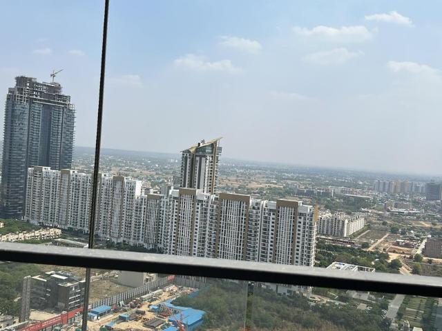 2 BHK Apartment in Sector 65 for resale Gurgaon. The reference number is 18575105