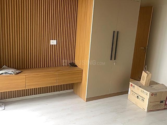 2 BHK Apartment in Sector 65 for resale Gurgaon. The reference number is 19753206