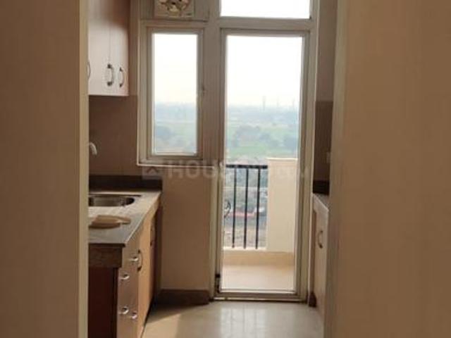 2 BHK Apartment in Sector 65 for resale Gurgaon. The reference number is 19771621
