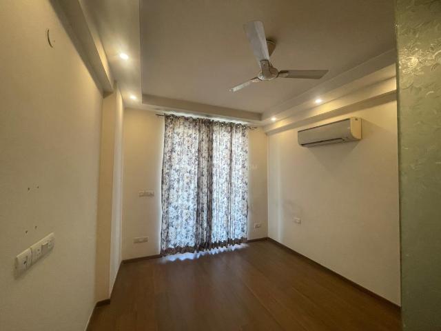 2 BHK Apartment in Sector 65 for resale Gurgaon. The reference number is 20406361