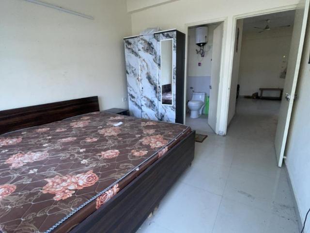 2 BHK Apartment in Sector 67 for rent Gurgaon. The reference number is 20373055