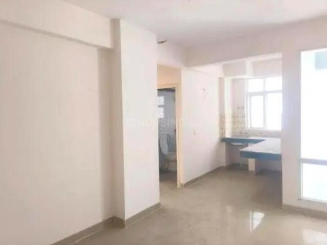 2 BHK Apartment in Sector 67 for resale Gurgaon. The reference number is 19506381