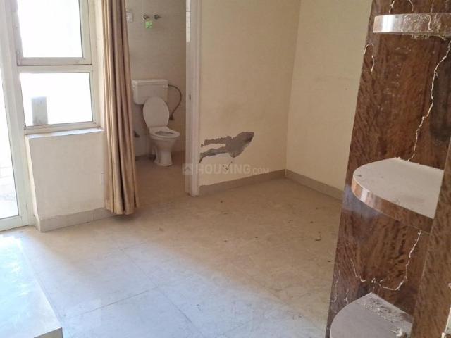 2 BHK Apartment in Sector 67 for resale Gurgaon. The reference number is 19602745