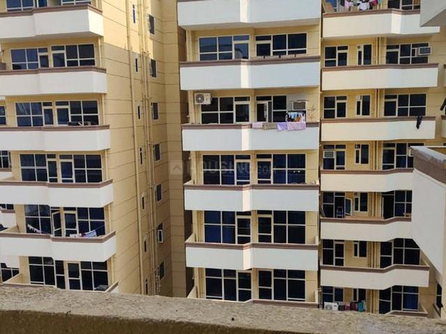 2 BHK Apartment in Sector 67 for resale Gurgaon. The reference number is 20292575