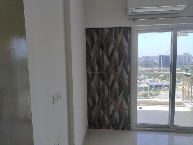 2 BHK Apartment in Sector 68 for rent Gurgaon. The reference number is 20096856