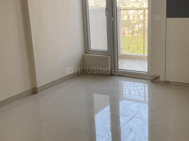 2 BHK Apartment in Sector 68 for resale Gurgaon. The reference number is 20106351