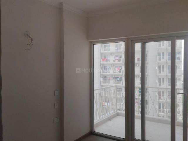 2 BHK Apartment in Sector 68 for resale Gurgaon. The reference number is 20542272