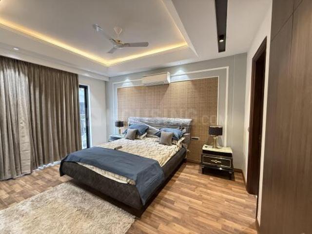 2 BHK Apartment in Sector 68 for resale Gurgaon. The reference number is 20607611