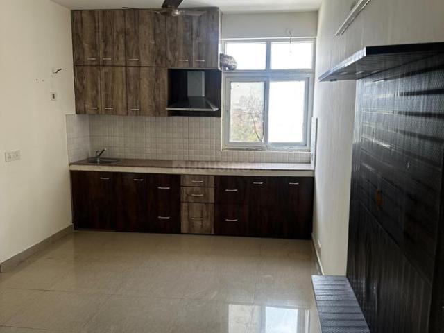 2 BHK Apartment in Sector 69 for rent Gurgaon. The reference number is 20106976