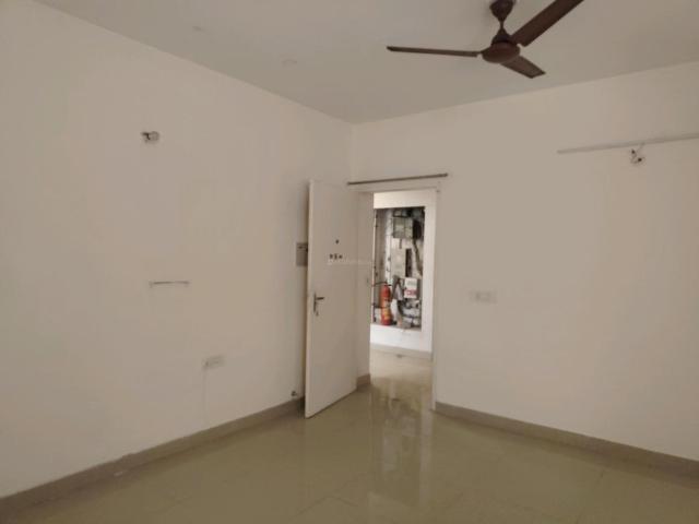 2 BHK Apartment in Sector 69 for resale Gurgaon. The reference number is 19582135