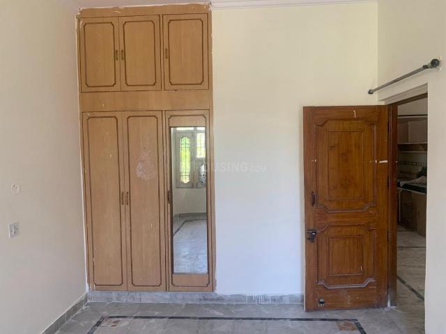 2 BHK Apartment in Sector 61 for rent Mohali. The reference number is 20865168