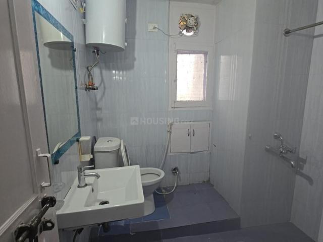 2 BHK Apartment in Sector 62 for rent Noida. The reference number is 20958150